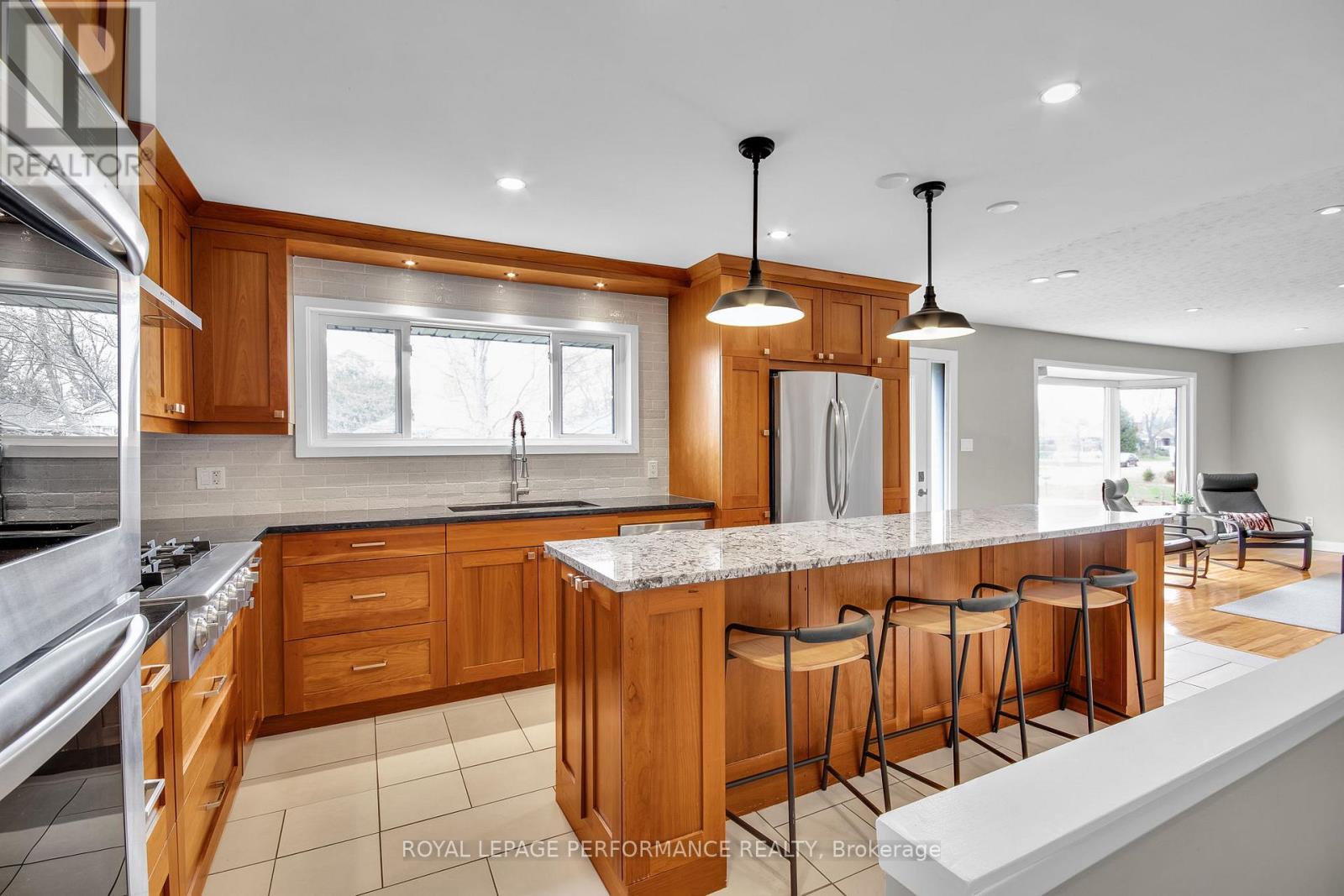1321 Rustic Drive, Ottawa, Ontario  K2C 2Y3 - Photo 8 - X13511342