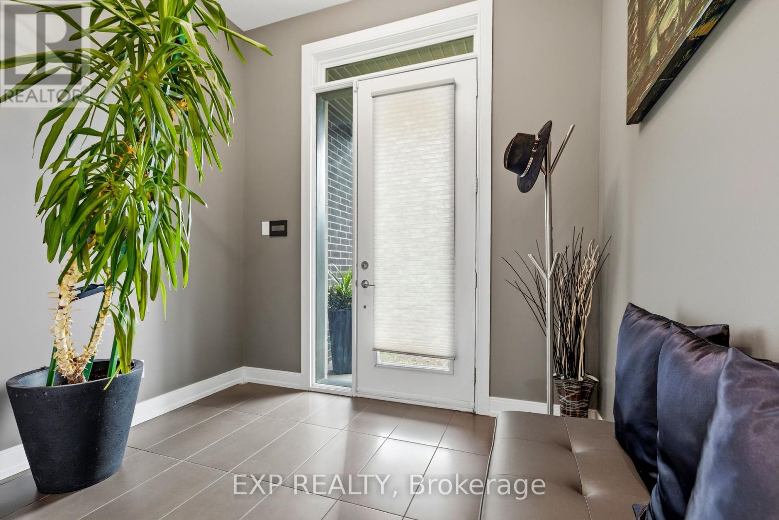 157 Wesley Avenue, Ottawa, Ontario  K1Z 6Z9 - Photo 3 - X13511490