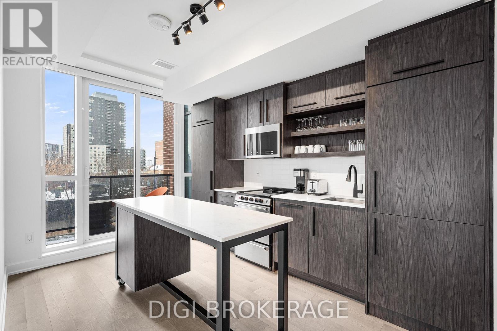 1303 - 560 Rideau Street, Ottawa, Ontario  K1N 5Z8 - Photo 2 - X13511492