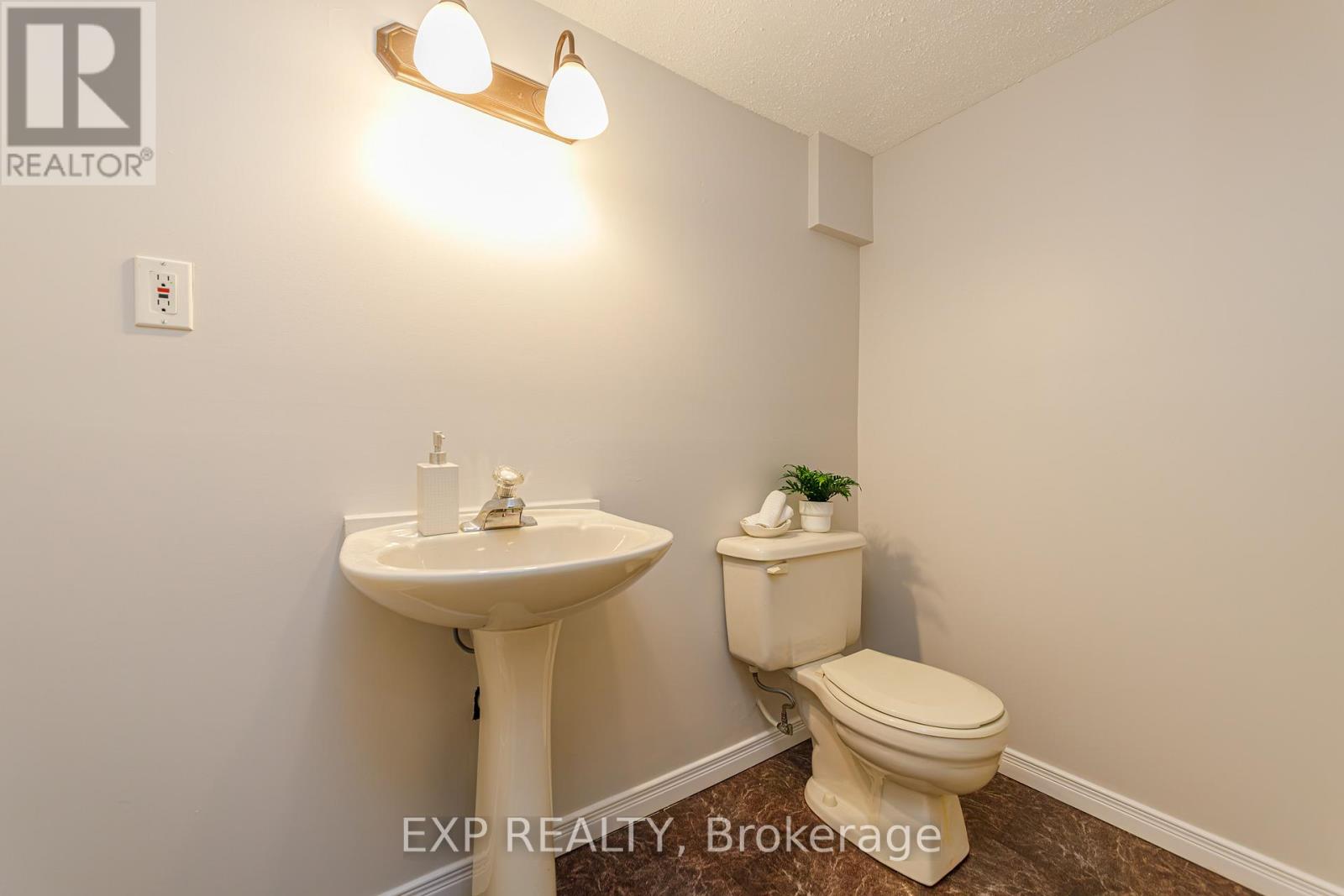 40 Newborough Crescent, Ottawa, Ontario  K2G 6A5 - Photo 41 - X13511580