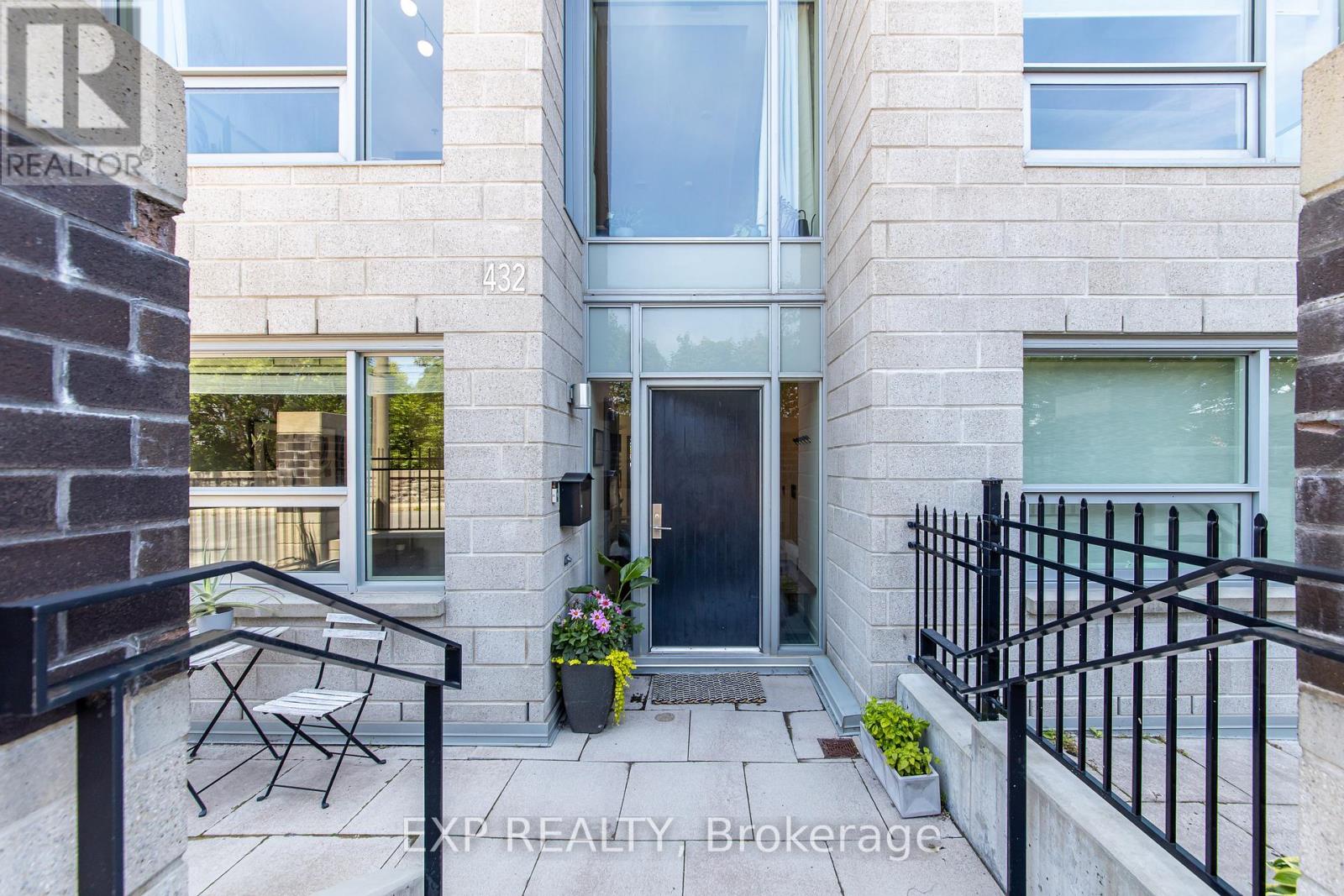 432 Sparks Street, Ottawa, Ontario  K1R 0B3 - Photo 2 - X13511674