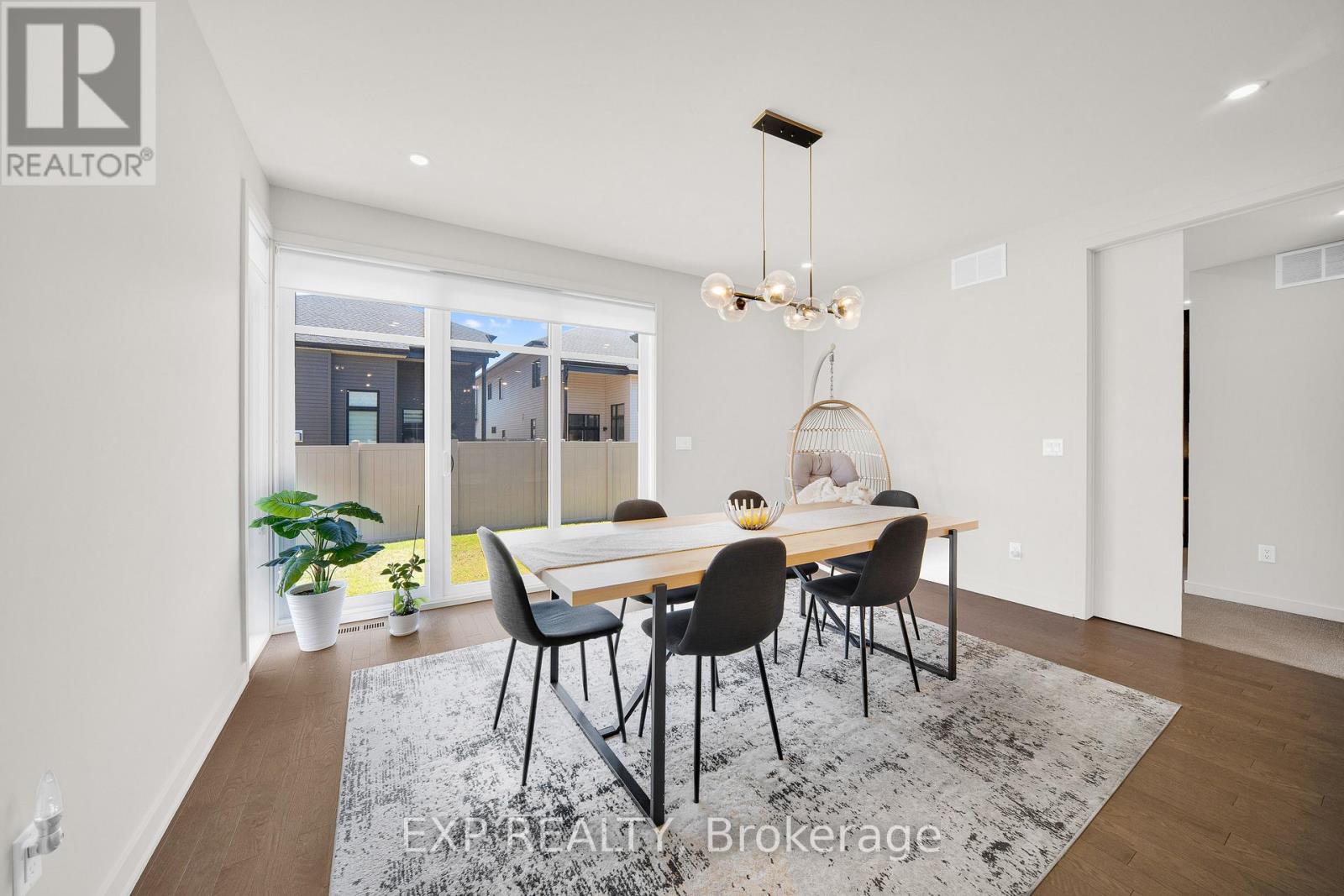 708 Wooler Place, Ottawa, Ontario  K1T 0T6 - Photo 11 - X13511702