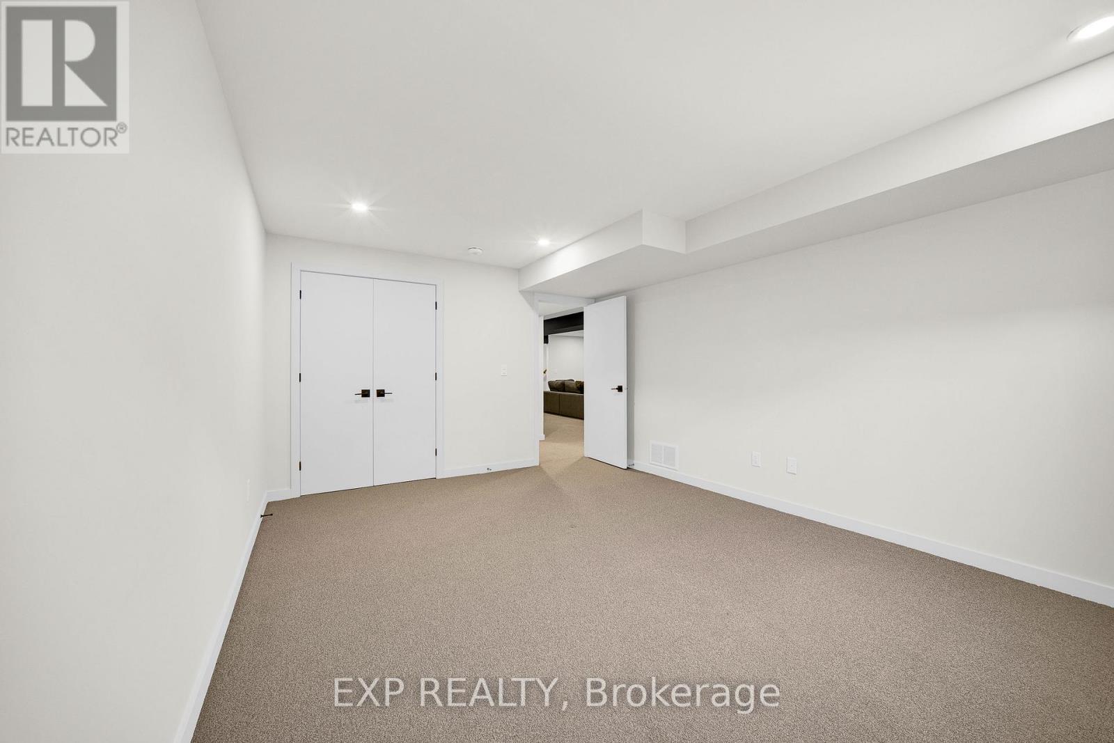 708 Wooler Place, Ottawa, Ontario  K1T 0T6 - Photo 31 - X13511702