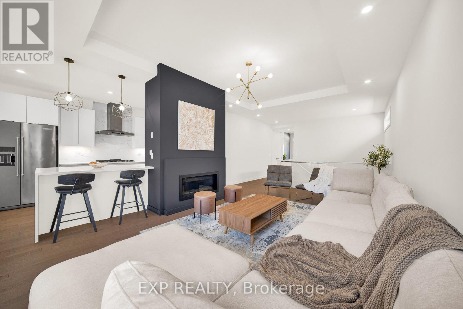 708 Wooler Place, Ottawa, Ontario  K1T 0T6 - Photo 5 - X13511702