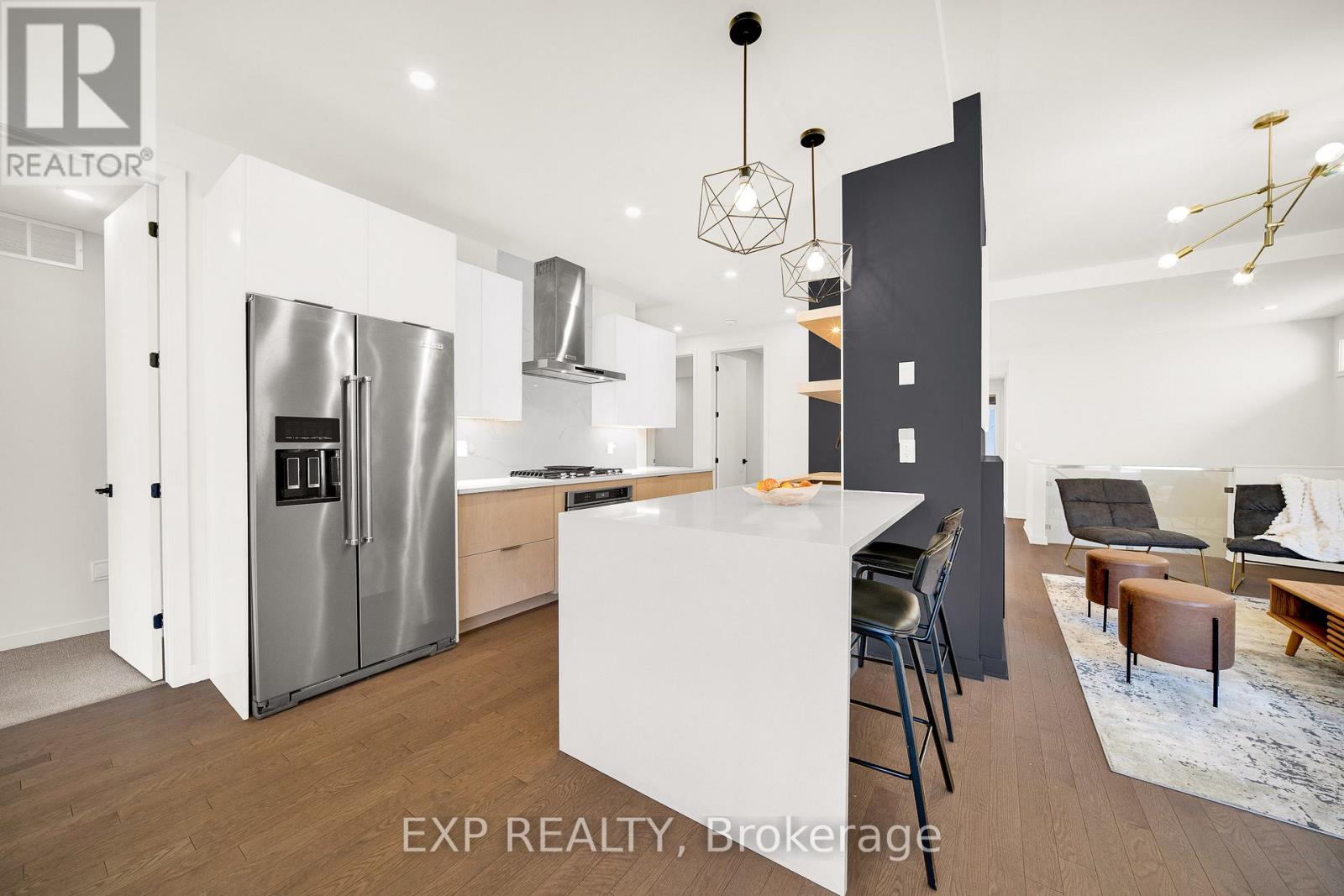 708 Wooler Place, Ottawa, Ontario  K1T 0T6 - Photo 6 - X13511702