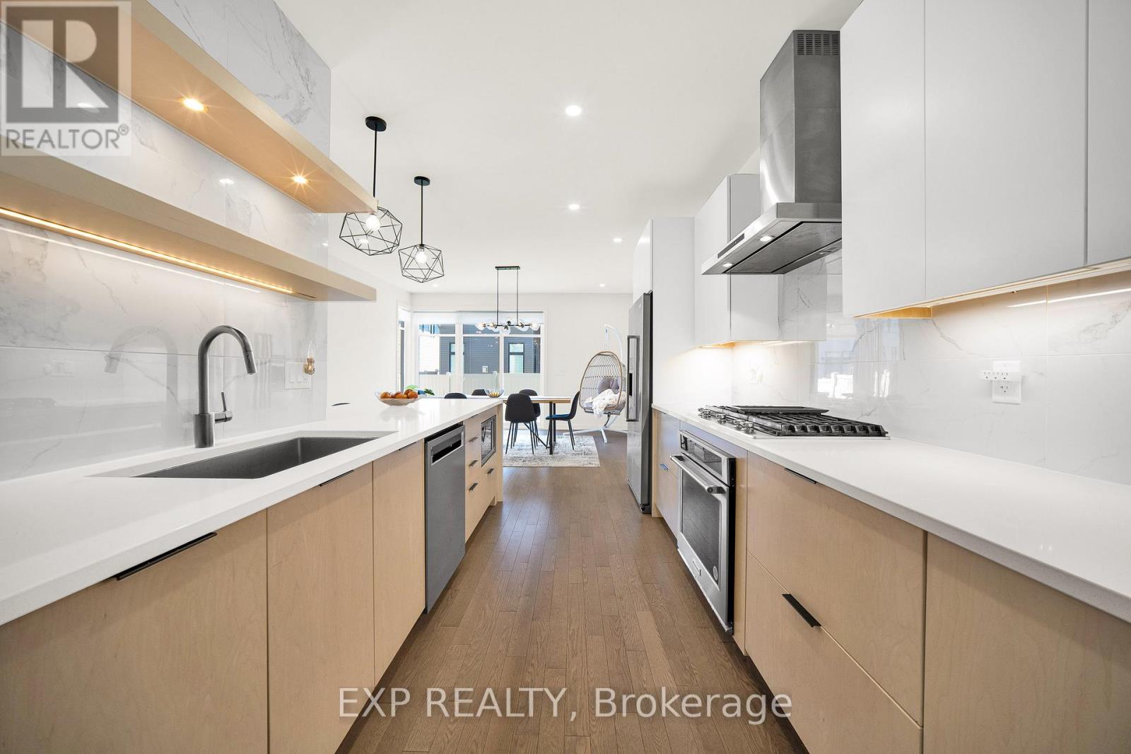 708 Wooler Place, Ottawa, Ontario  K1T 0T6 - Photo 8 - X13511702