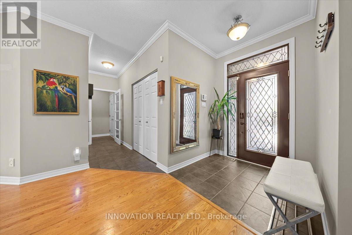 2 Gros Morne Court, Ottawa, Ontario  K2M 2W7 - Photo 3 - X13511906