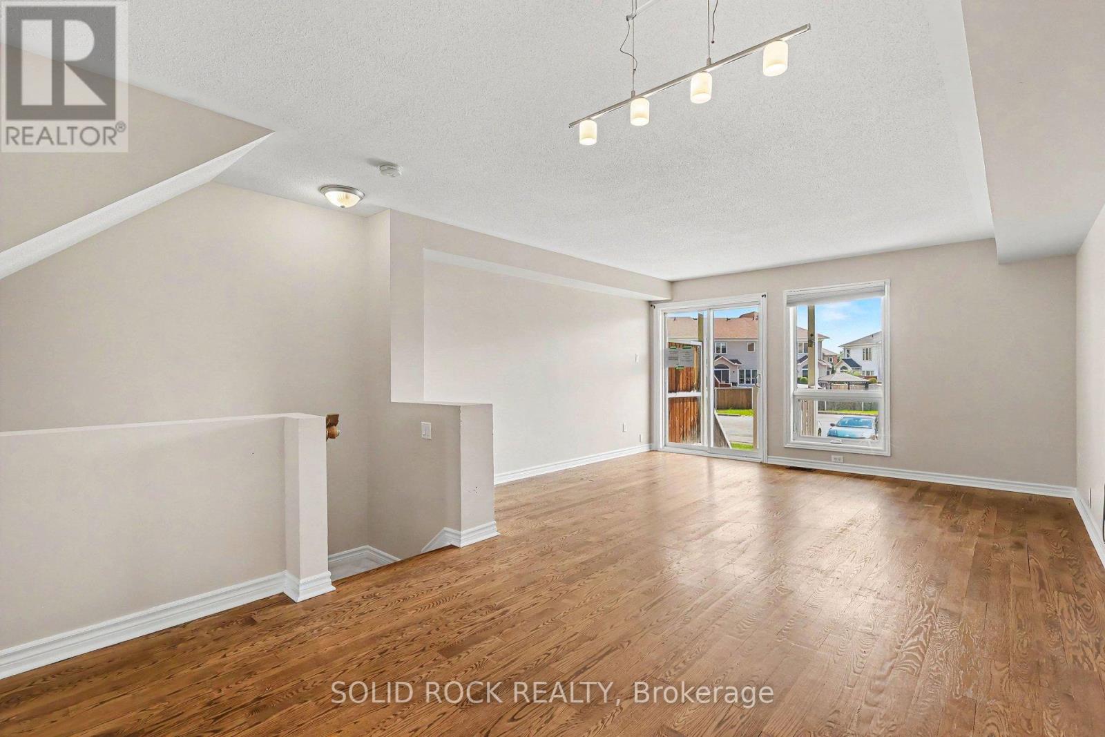 620 Lakeridge Drive, Ottawa, Ontario  K4A 0H4 - Photo 3 - X13512112