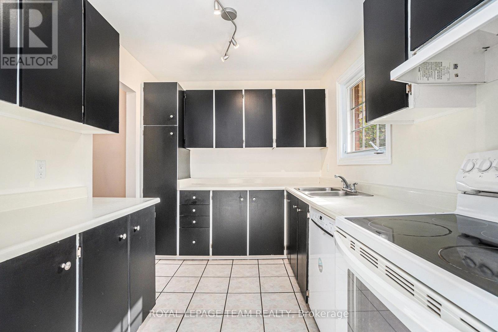 440 Kintyre Private, Ottawa, Ontario  K2C 3M9 - Photo 7 - X13512128