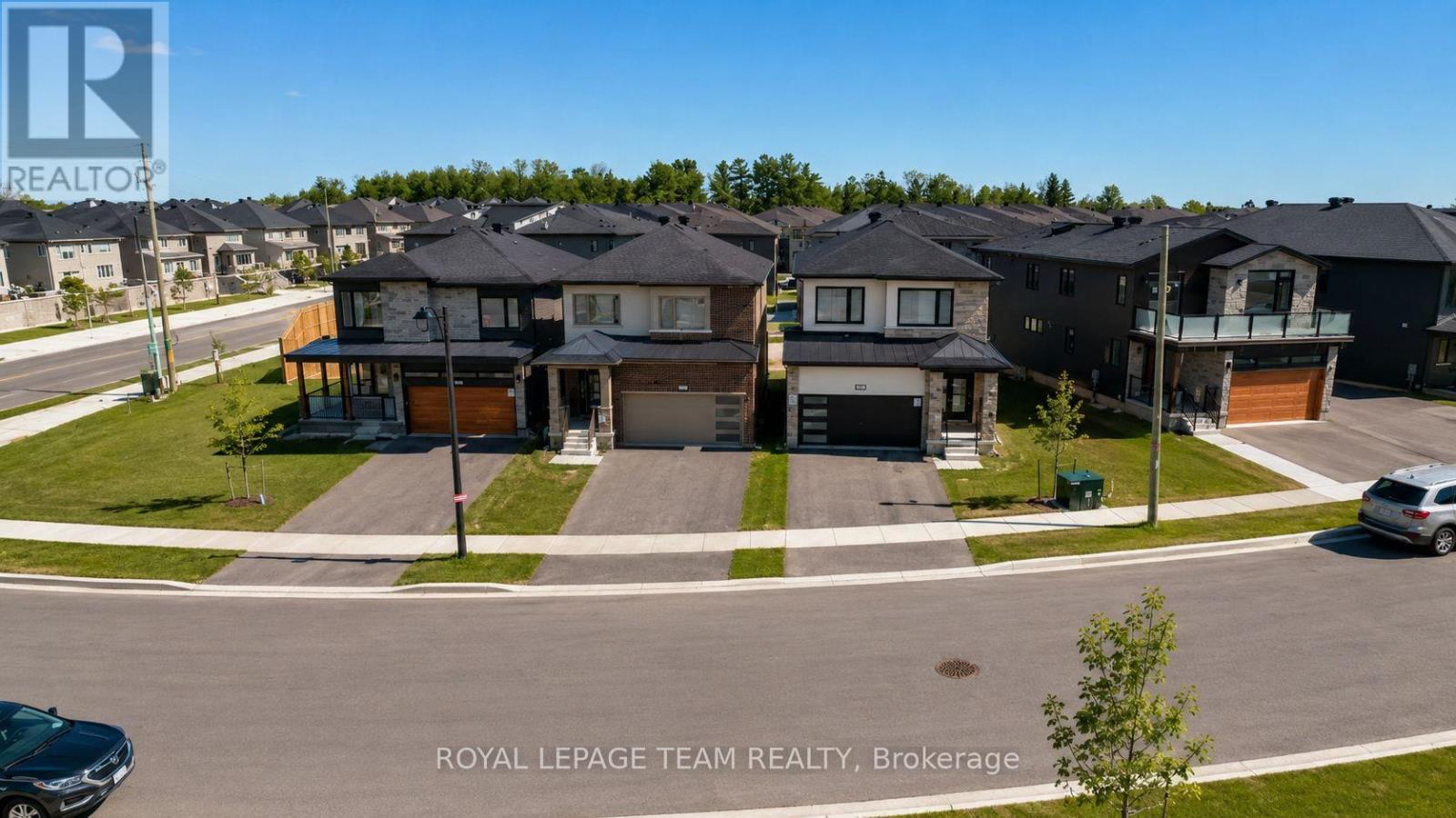 803 Crossgate Street, Ottawa, Ontario  K2J 7E3 - Photo 2 - X13512208