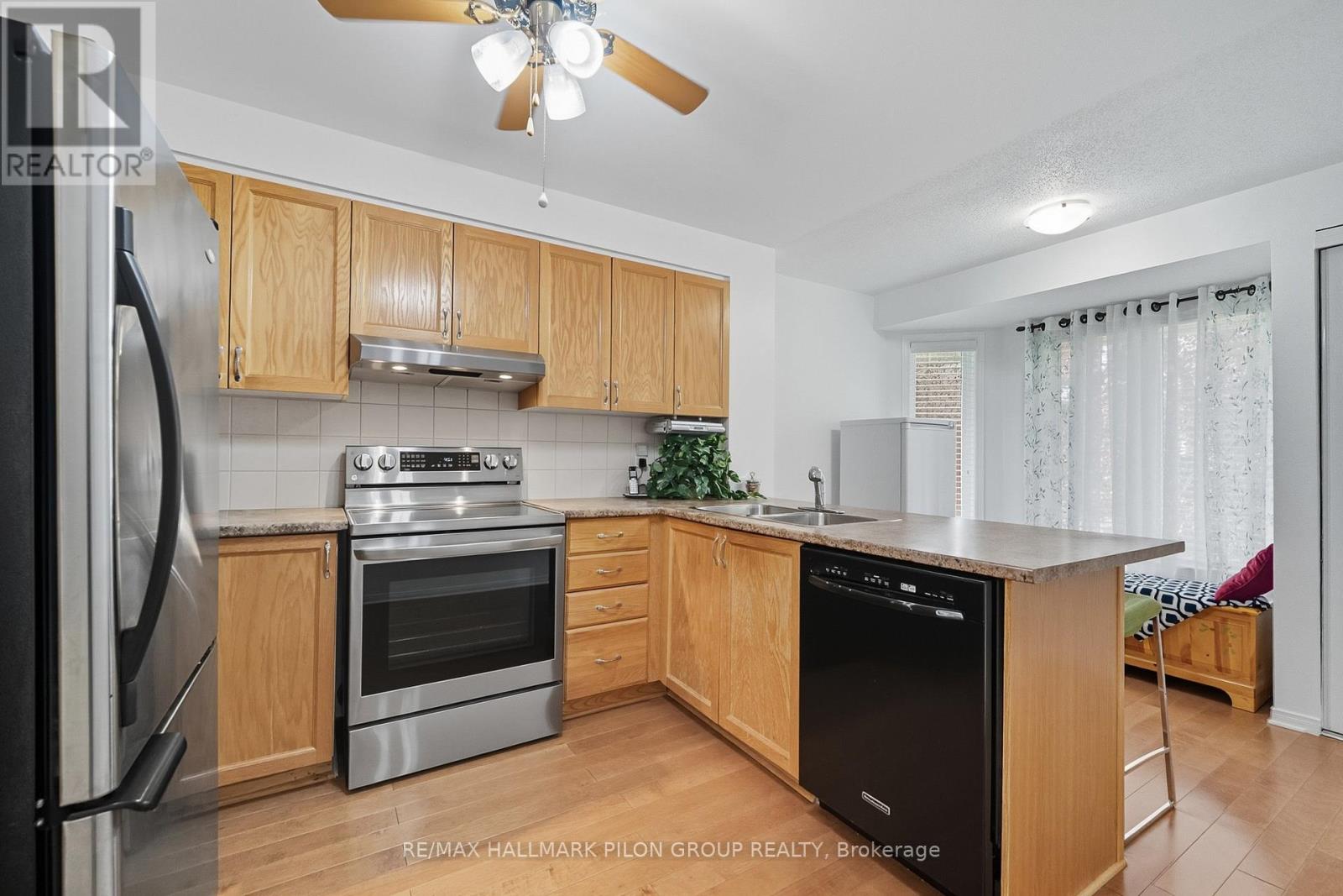 10 Lakepointe Drive, Ottawa, Ontario  K4A 5E3 - Photo 8 - X13512248