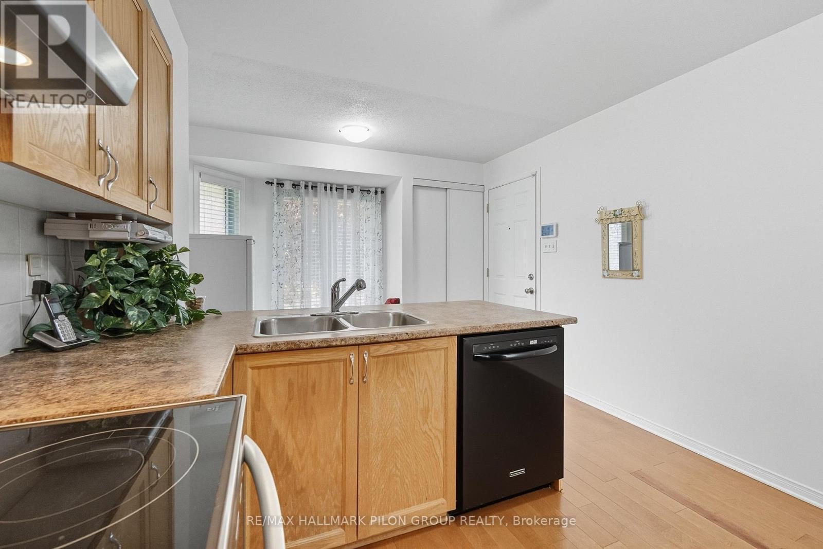 10 Lakepointe Drive, Ottawa, Ontario  K4A 5E3 - Photo 9 - X13512248