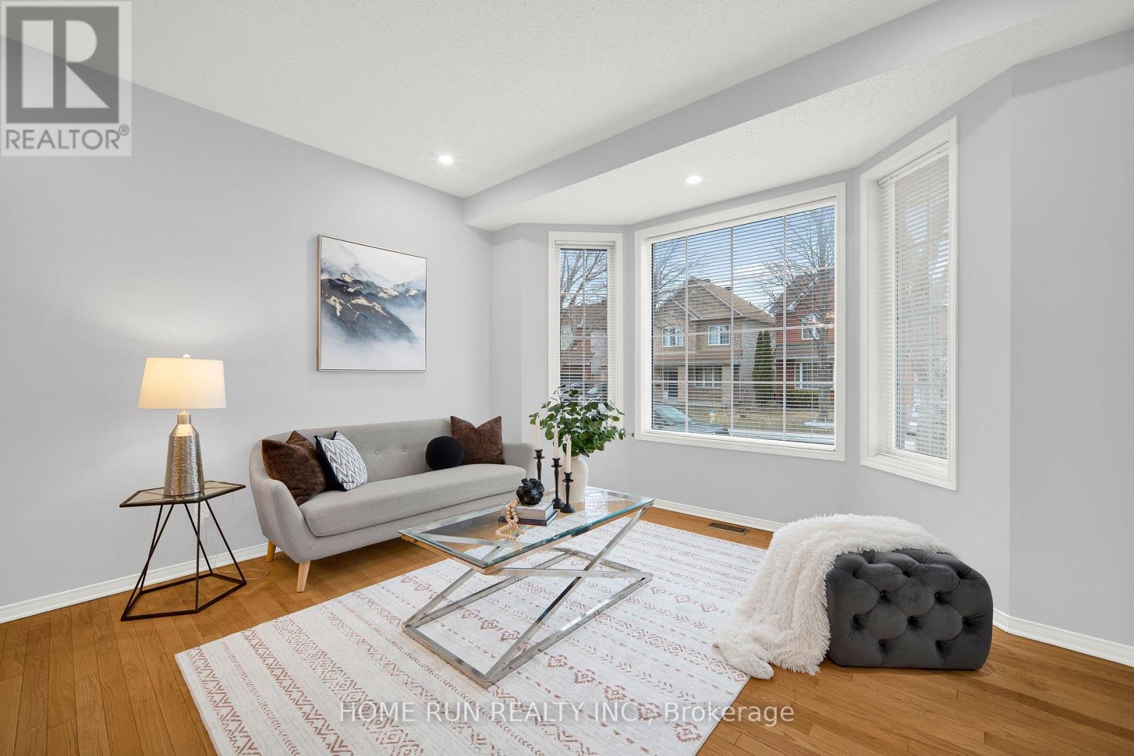 10 Pavona Street, Ottawa, Ontario  K2G 6T2 - Photo 5 - X13512304