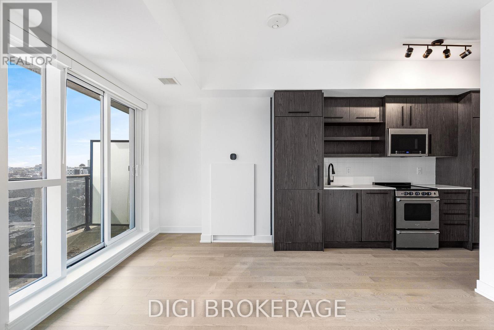 1001 - 560 Rideau Street, Ottawa, Ontario  K1N 5Z8 - Photo 2 - X13512344