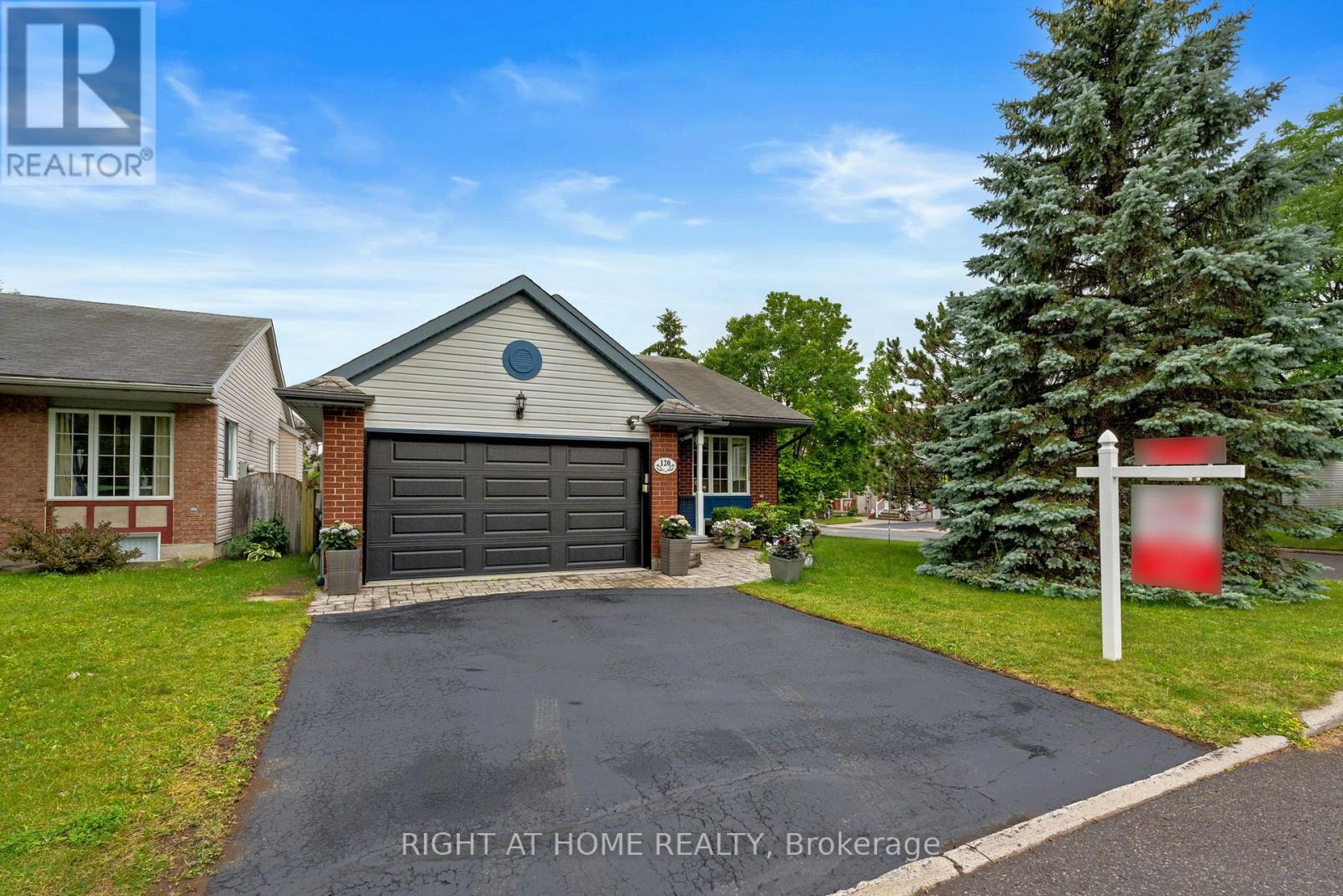 120 Grandpark Circle, Ottawa, Ontario  K1G 6R5 - Photo 1 - X13512368