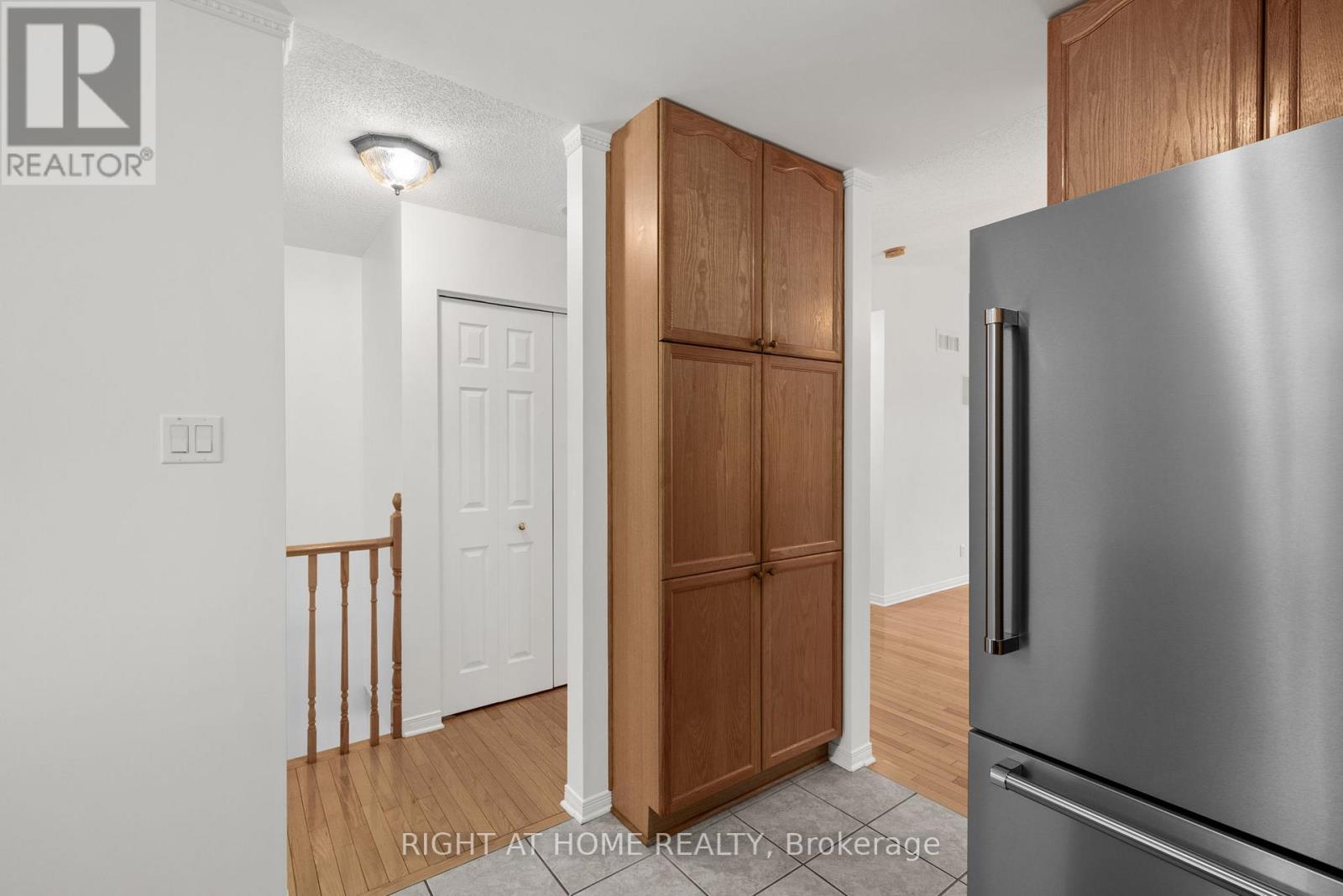 120 Grandpark Circle, Ottawa, Ontario  K1G 6R5 - Photo 11 - X13512368
