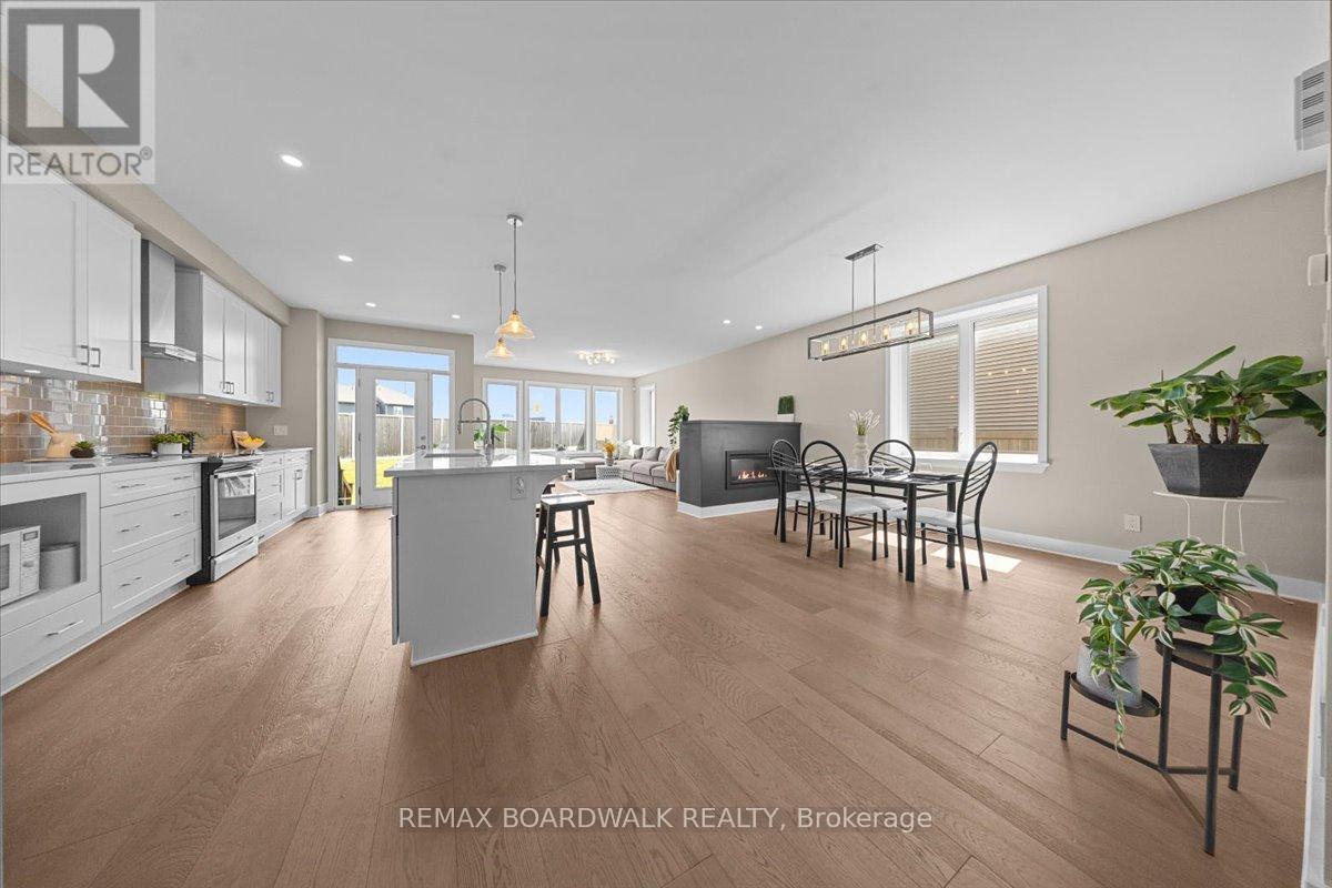 620 Barry Helman Drive, Ottawa, Ontario  K2J 4S2 - Photo 8 - X13512598
