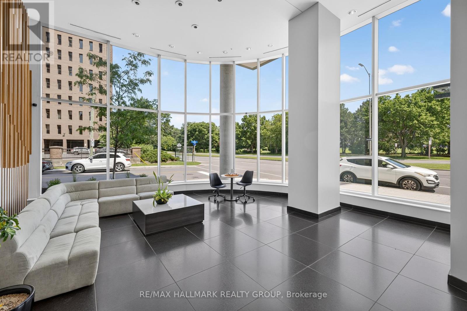 2404 - 805 Carling Avenue, Ottawa, Ontario  K1S 5W9 - Photo 3 - X13512618