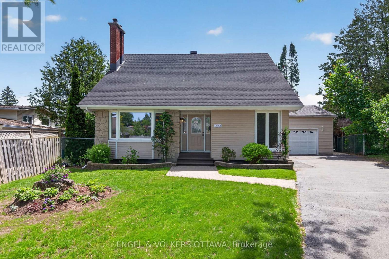 1862 Sharel Drive, Ottawa, Ontario  K1H 6W4 - Photo 1 - X13512638