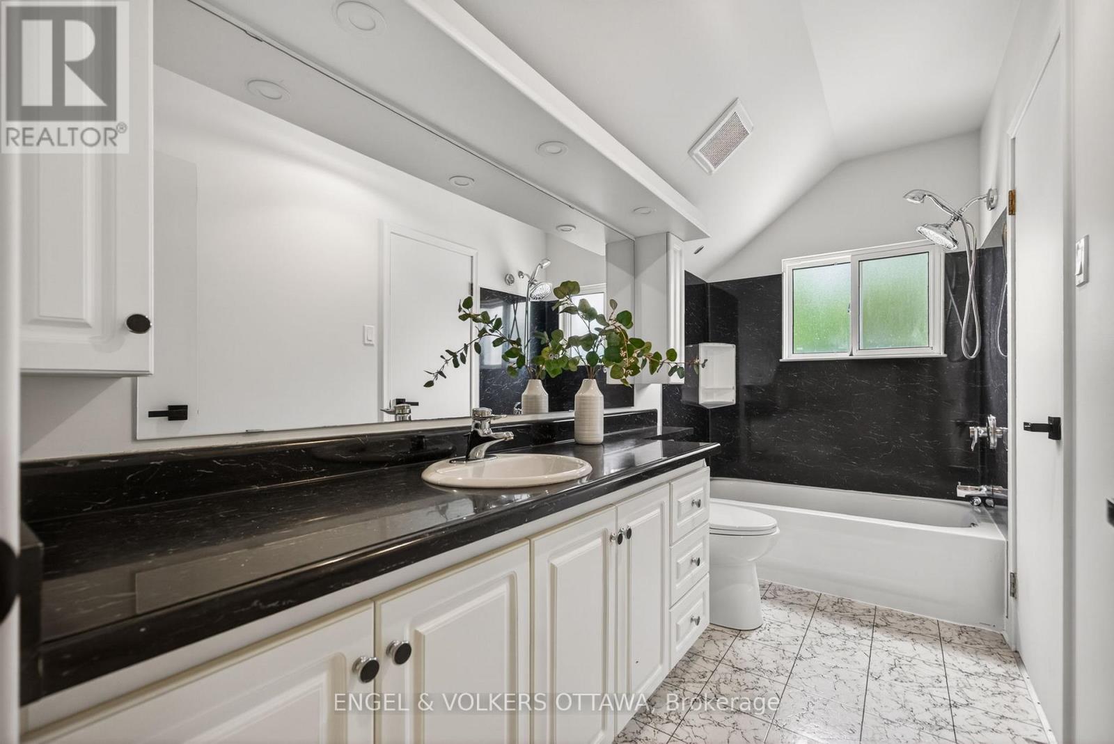 1862 Sharel Drive, Ottawa, Ontario  K1H 6W4 - Photo 16 - X13512638