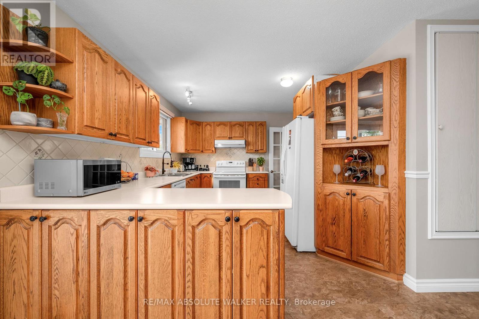 337 Roxdale Avenue, Ottawa, Ontario  K1E 1T9 - Photo 2 - X13512672