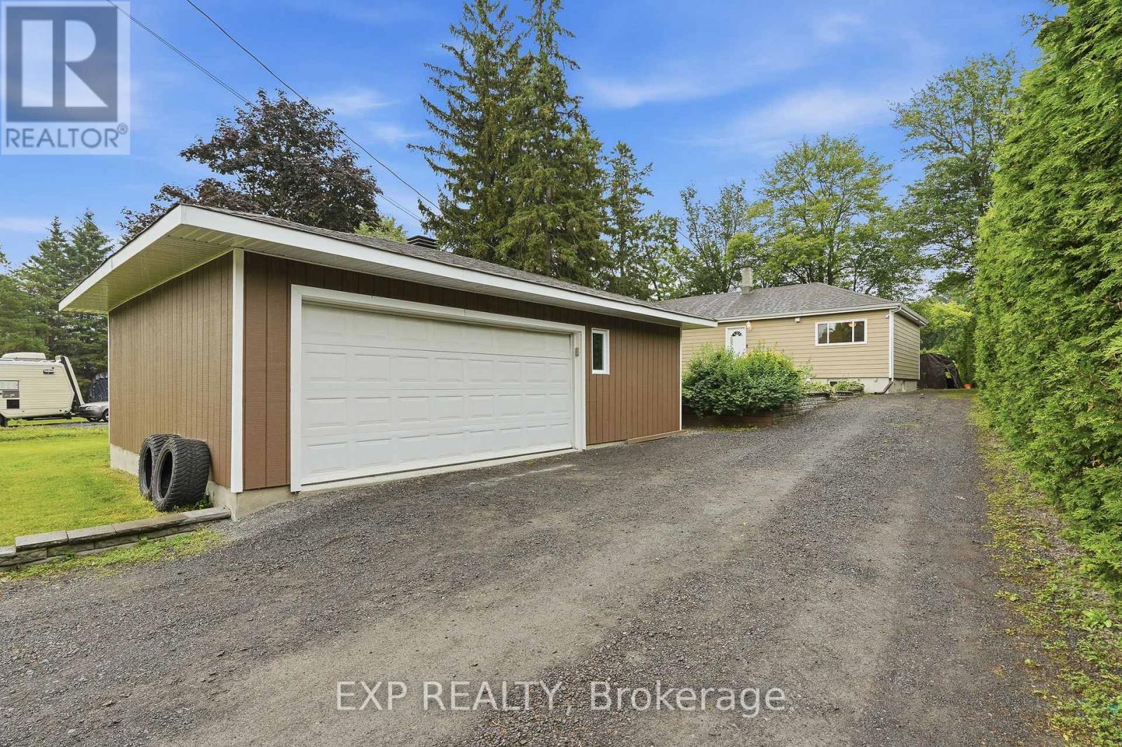 1876 Division Street, Ottawa, Ontario  K0A 3H0 - Photo 3 - X13513060