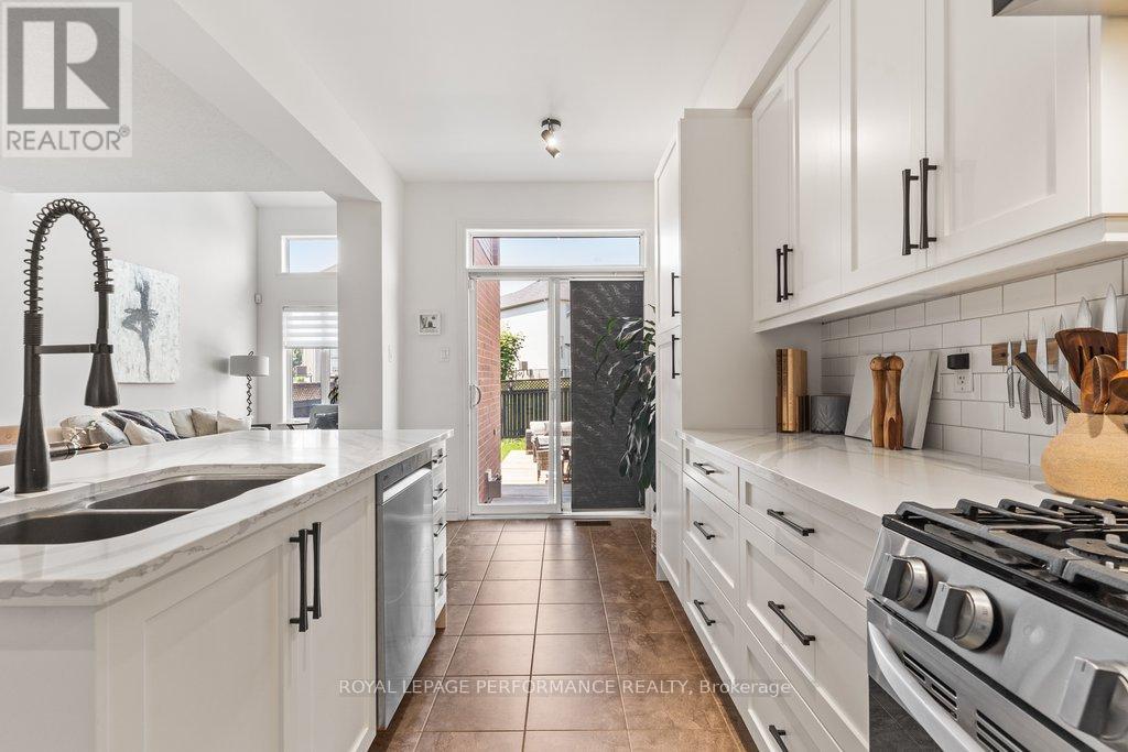 216 Badgeley Avenue, Ottawa, Ontario  K2T 0A4 - Photo 15 - X13513100