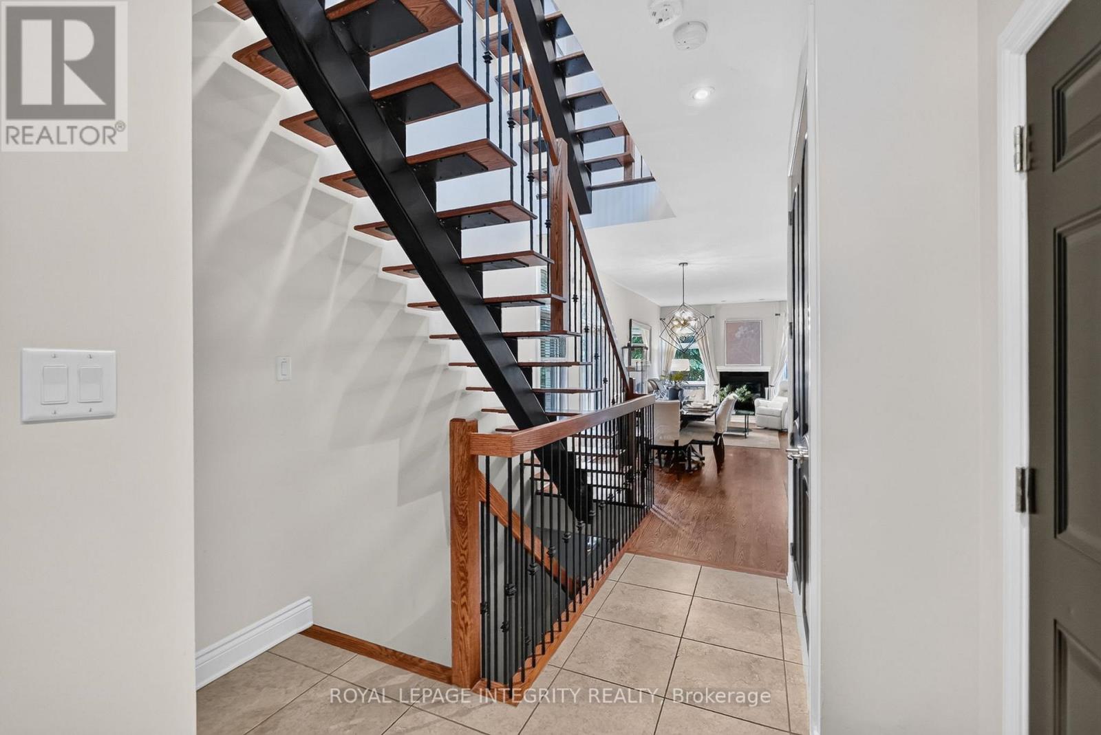 812 Petra Private, Ottawa, Ontario  K2T 0G3 - Photo 4 - X13513164