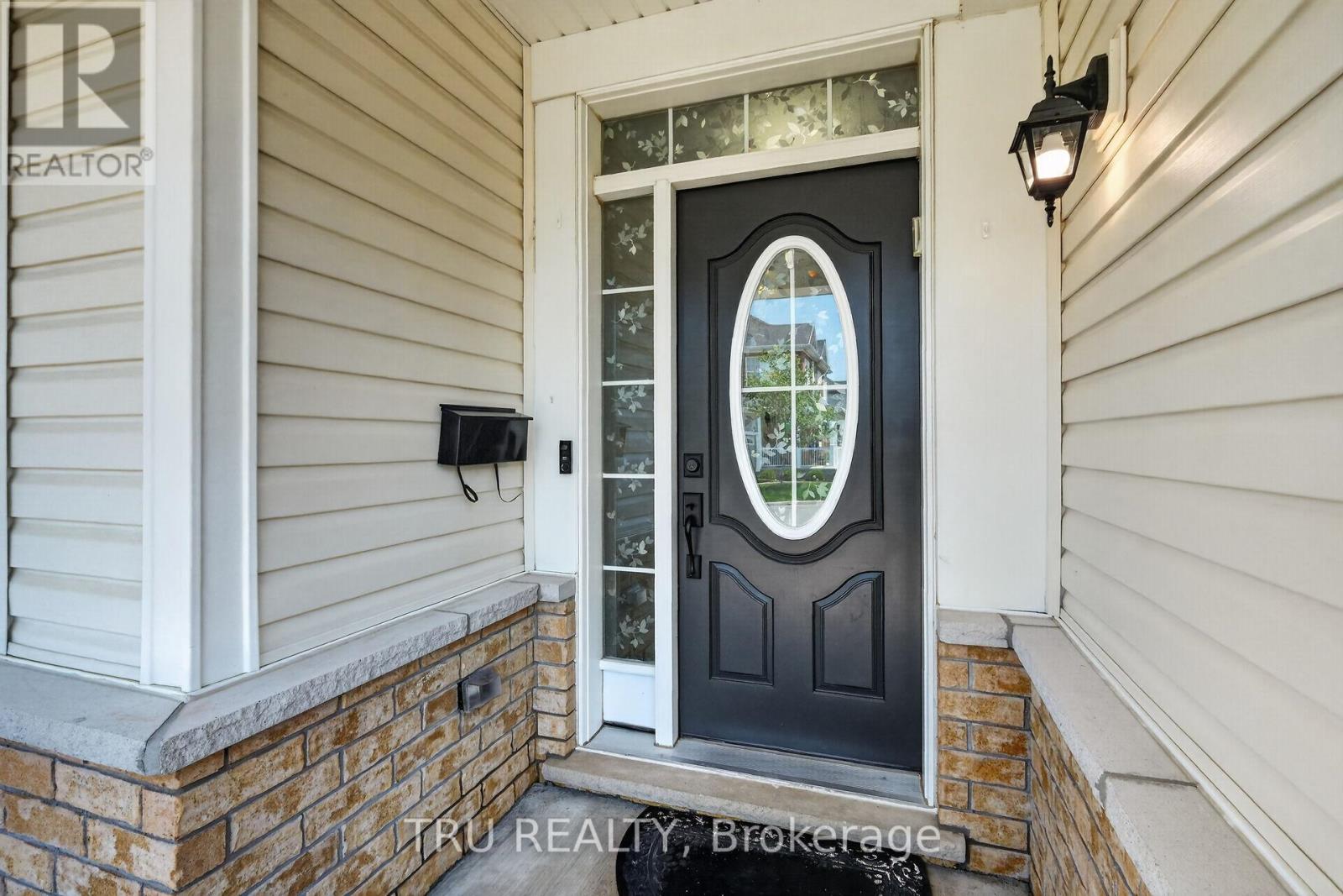 26 Palmeto Court, Ottawa, Ontario  K2S 0X2 - Photo 4 - X13513492