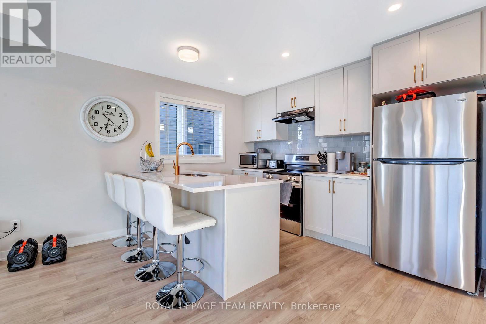916 Parnian Private, Ottawa, Ontario  K2J 7K6 - Photo 4 - X13513680