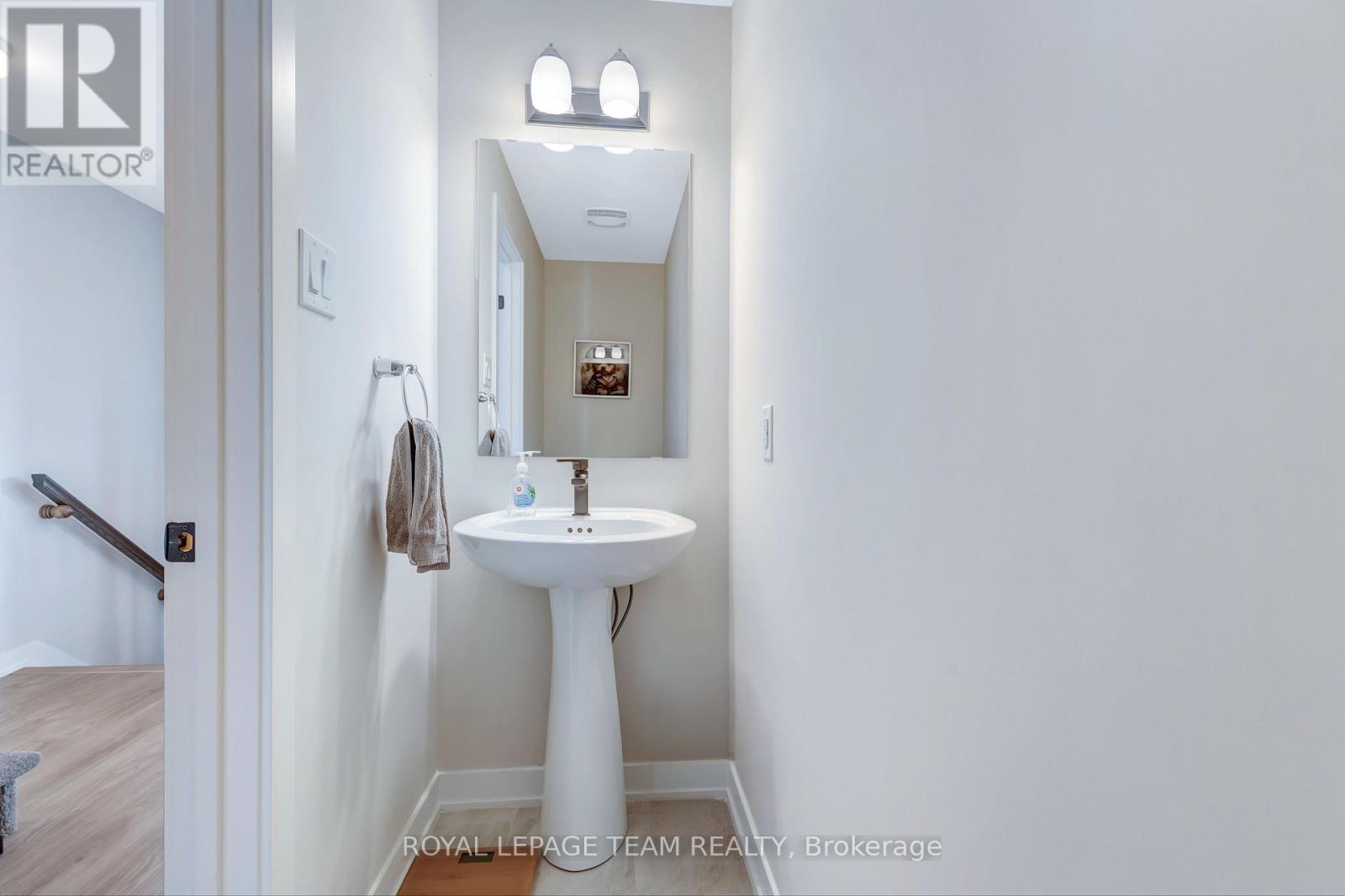 916 Parnian Private, Ottawa, Ontario  K2J 7K6 - Photo 6 - X13513680