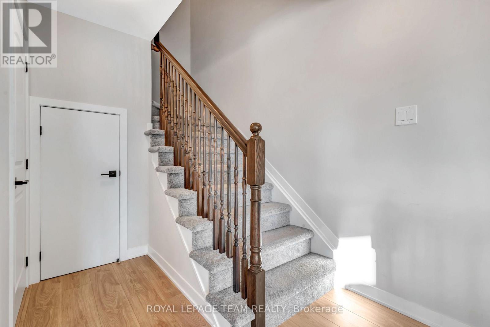 916 Parnian Private, Ottawa, Ontario  K2J 7K6 - Photo 7 - X13513680