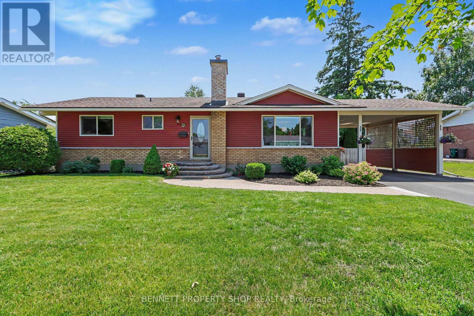 28 Majestic Drive, Ottawa, Ontario  K2G 1C7 - Photo 1 - X13513690