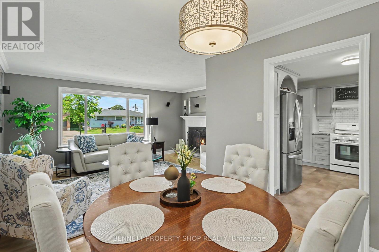28 Majestic Drive, Ottawa, Ontario  K2G 1C7 - Photo 3 - X13513690