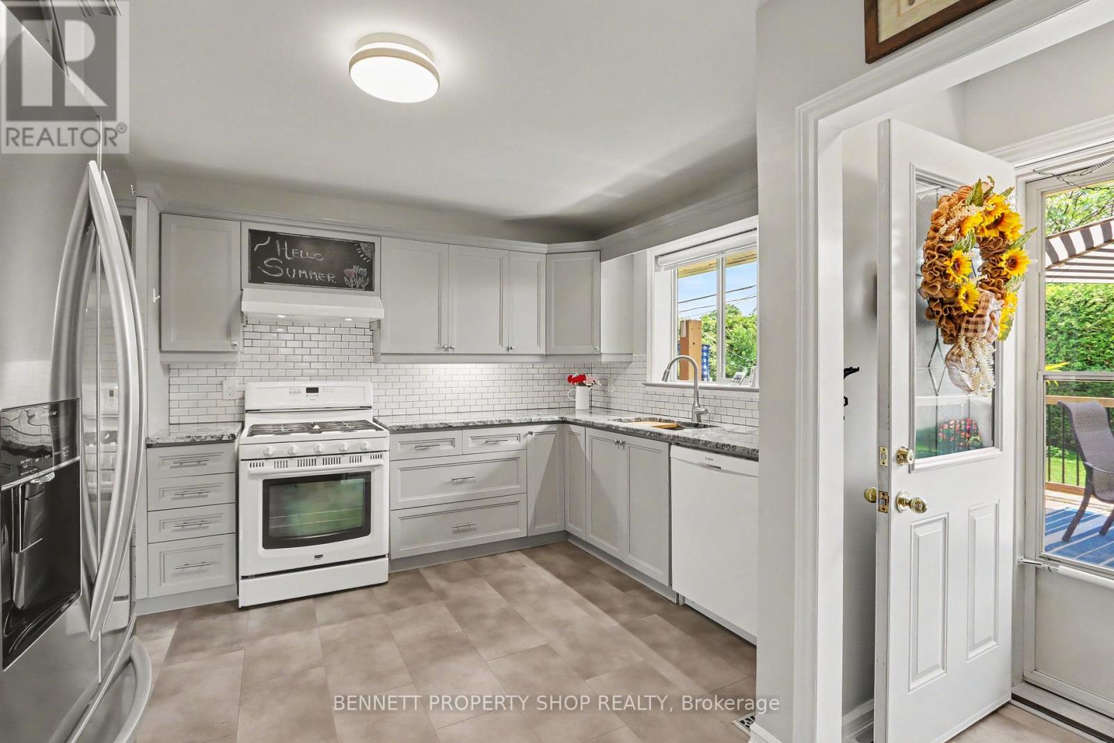 28 Majestic Drive, Ottawa, Ontario  K2G 1C7 - Photo 6 - X13513690