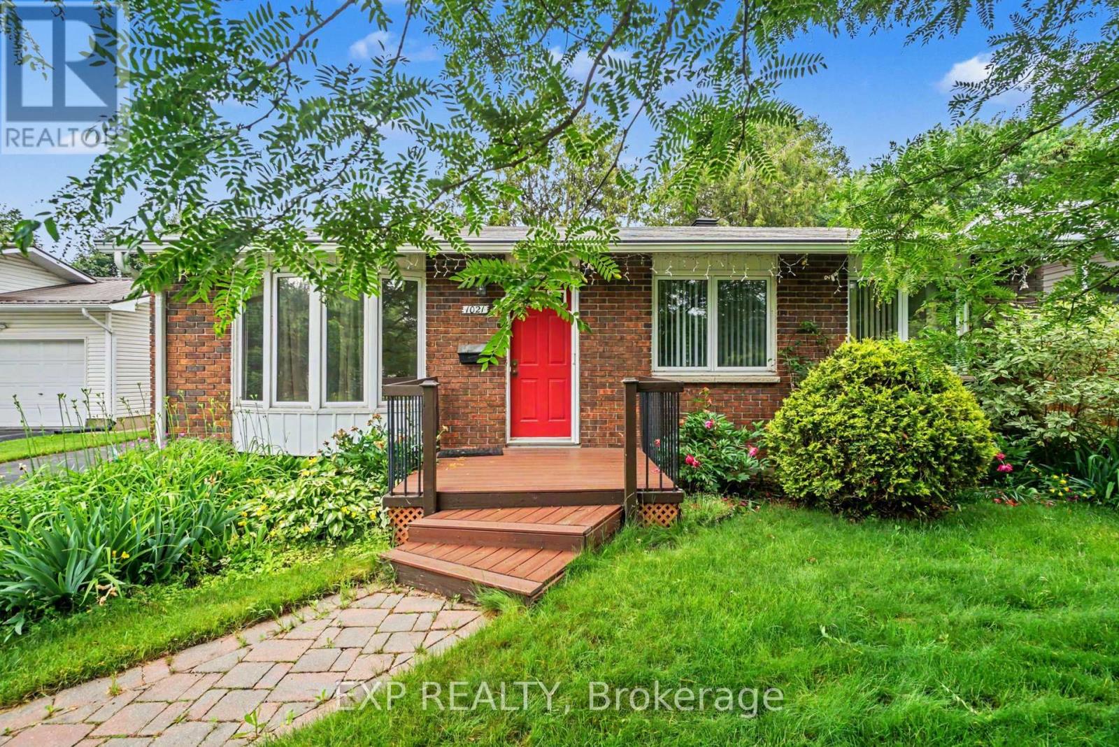 1021 Cadboro Road, Ottawa, Ontario  K1J 8C8 - Photo 1 - X13513846
