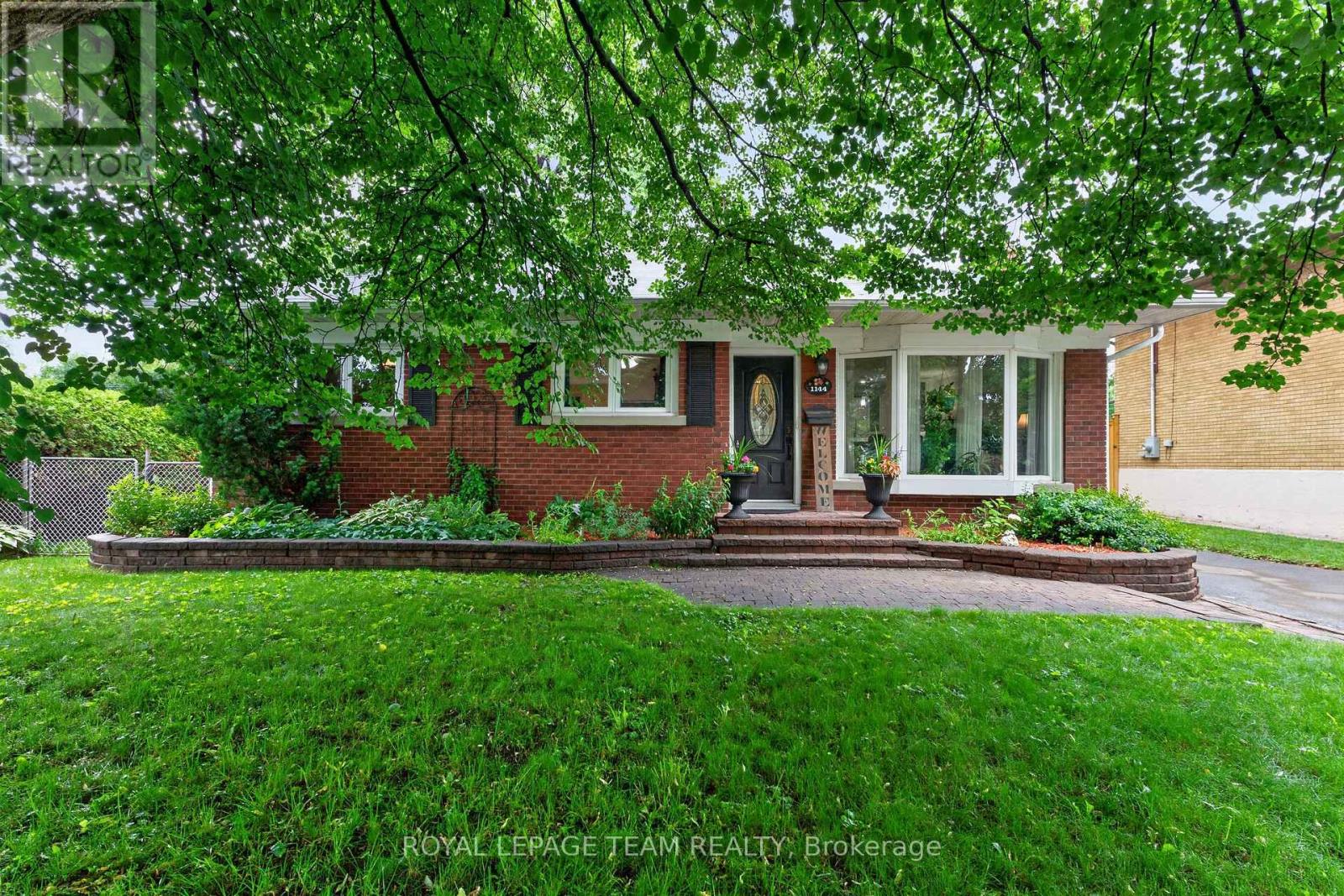 1144 Cline Crescent, Ottawa, Ontario  K2C 2P2 - Photo 3 - X13513930