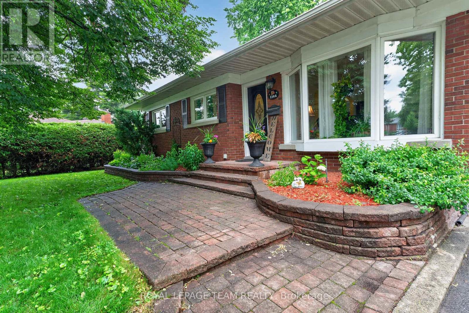 1144 Cline Crescent, Ottawa, Ontario  K2C 2P2 - Photo 5 - X13513930