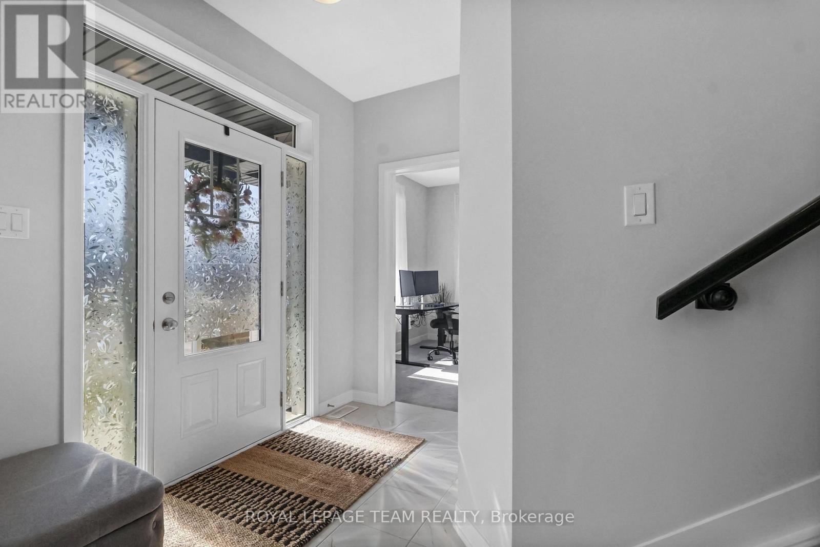 647 Cygnus Street, Ottawa, Ontario  K2J 7A9 - Photo 3 - X13514330