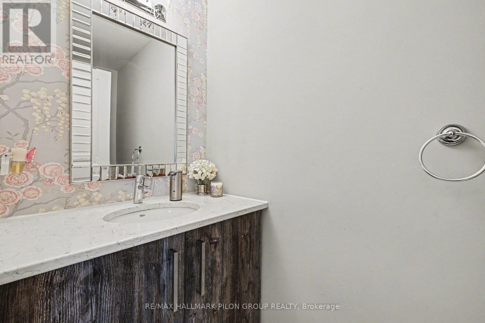 266 Shinleaf Crescent, Ottawa, Ontario  K1W 0J2 - Photo 12 - X13514408