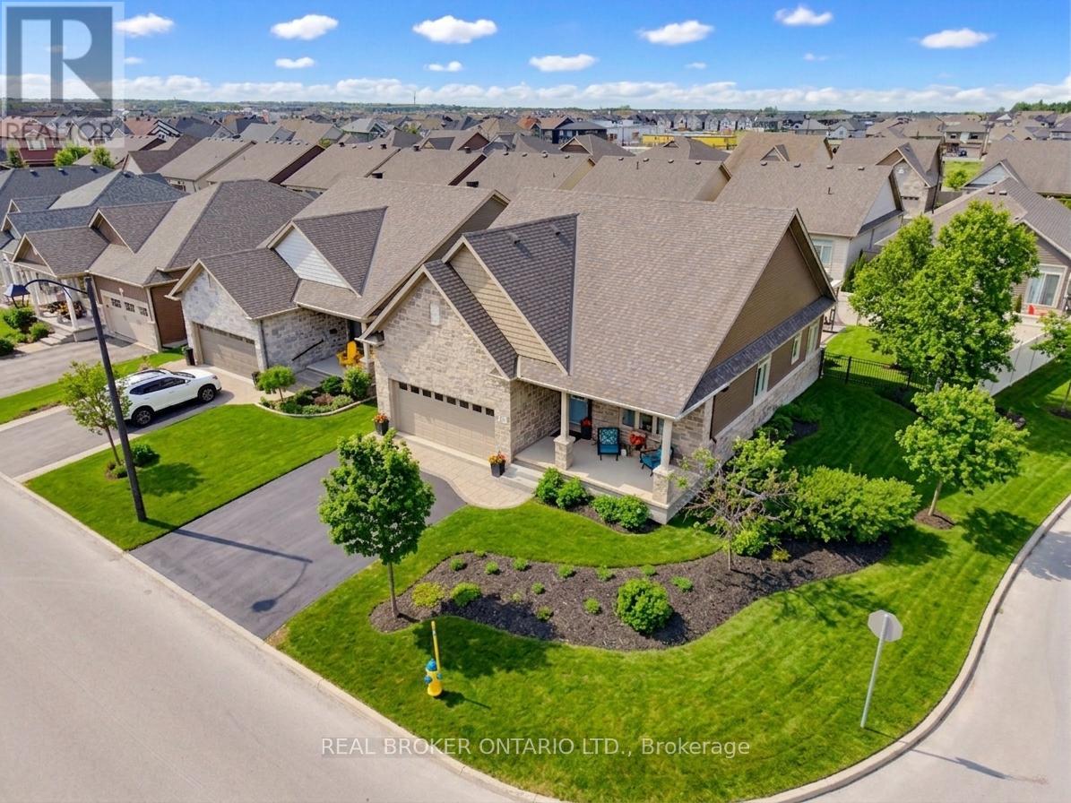 341 Bobolink Ridge, Ottawa, Ontario  K2V 0B9 - Photo 2 - X13514638