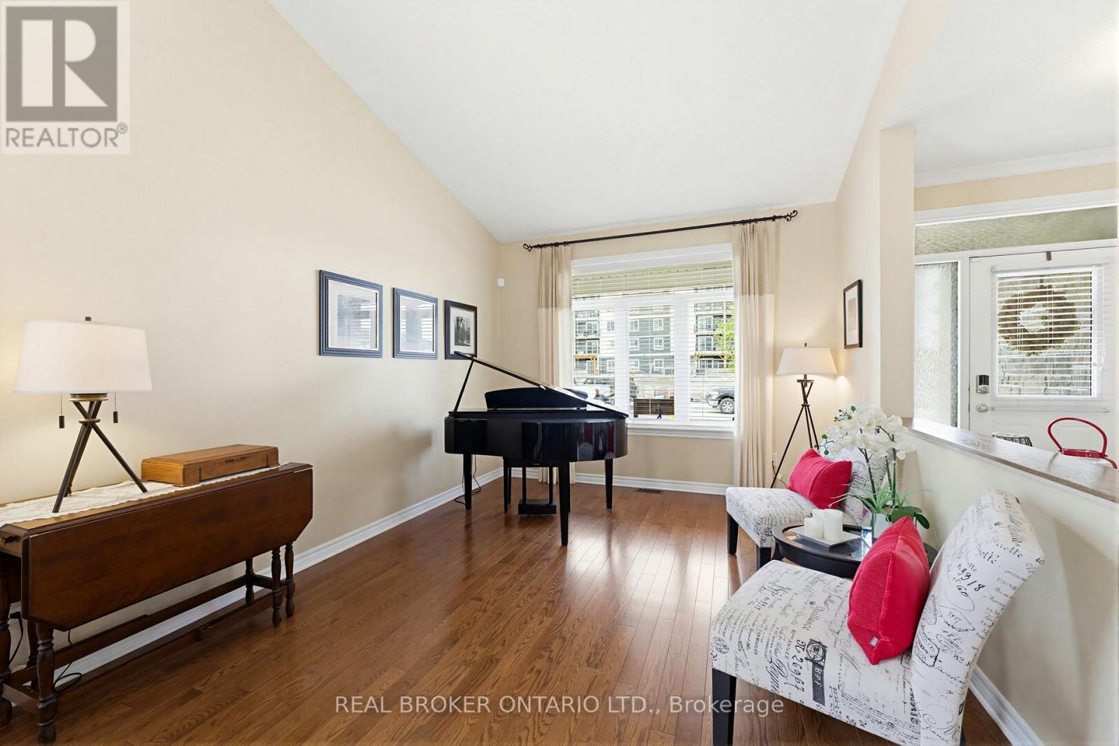 341 Bobolink Ridge, Ottawa, Ontario  K2V 0B9 - Photo 8 - X13514638