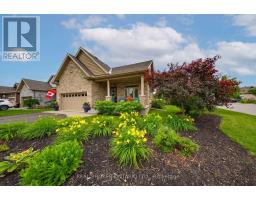 341 BOBOLINK RIDGE, Ottawa, Ontario