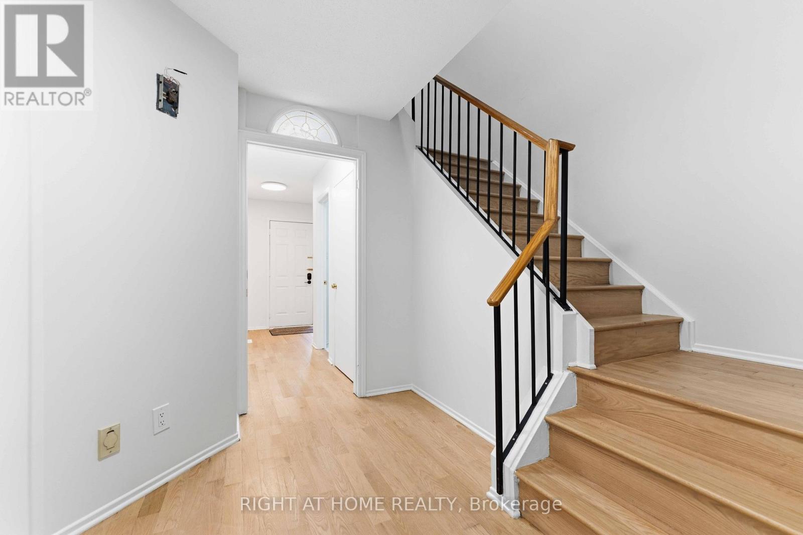 178 Presland Road, Ottawa, Ontario  K1K 4J7 - Photo 2 - X13515126