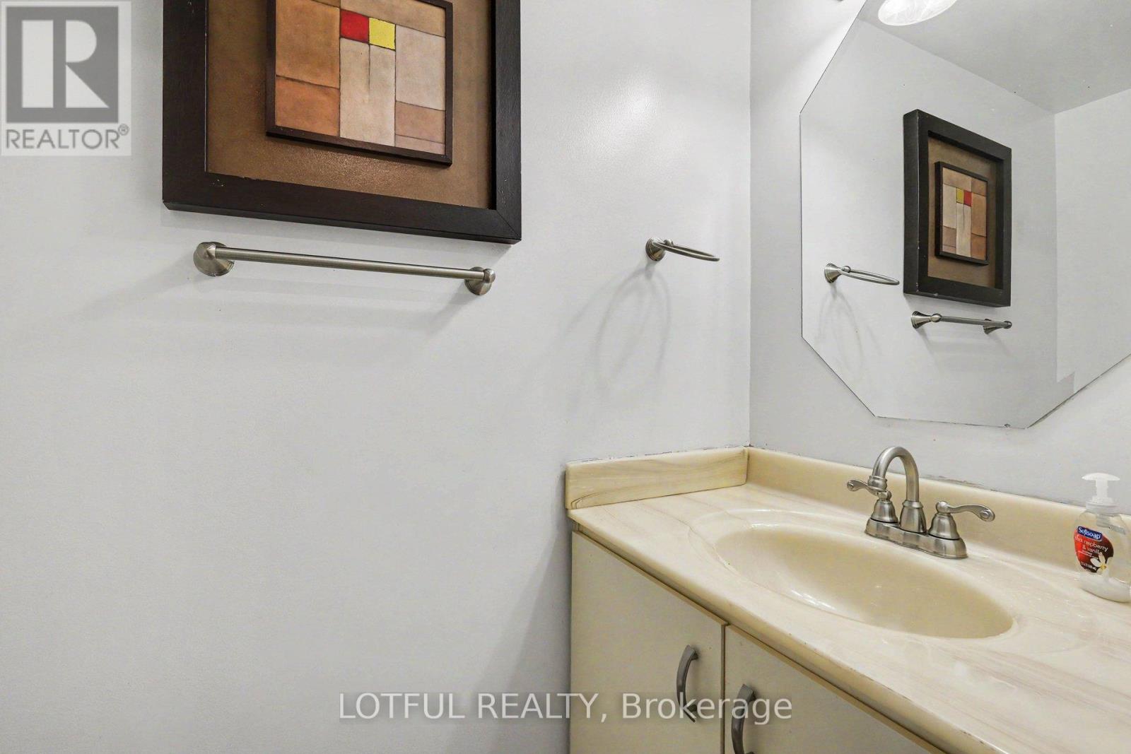 52 Fair Oaks Crescent, Ottawa, Ontario  K2G 4W5 - Photo 13 - X13515182