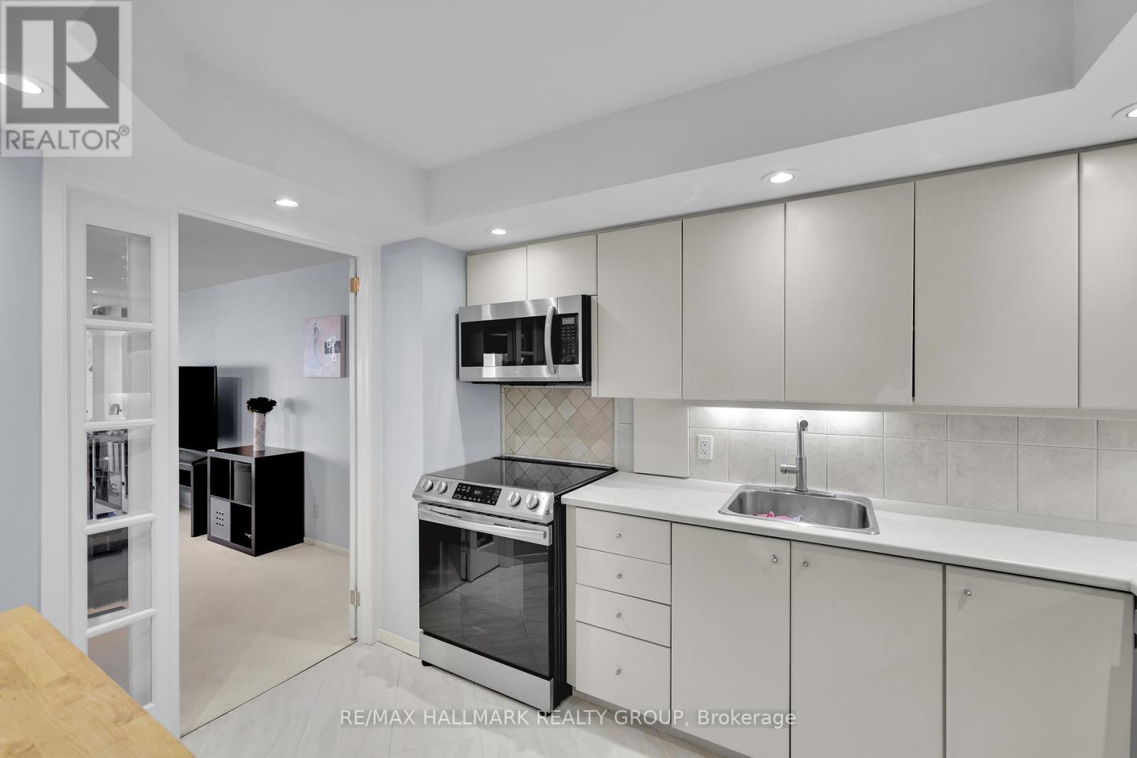 810 - 151 Bay Street, Ottawa, Ontario  K1R 7T2 - Photo 11 - X13515626