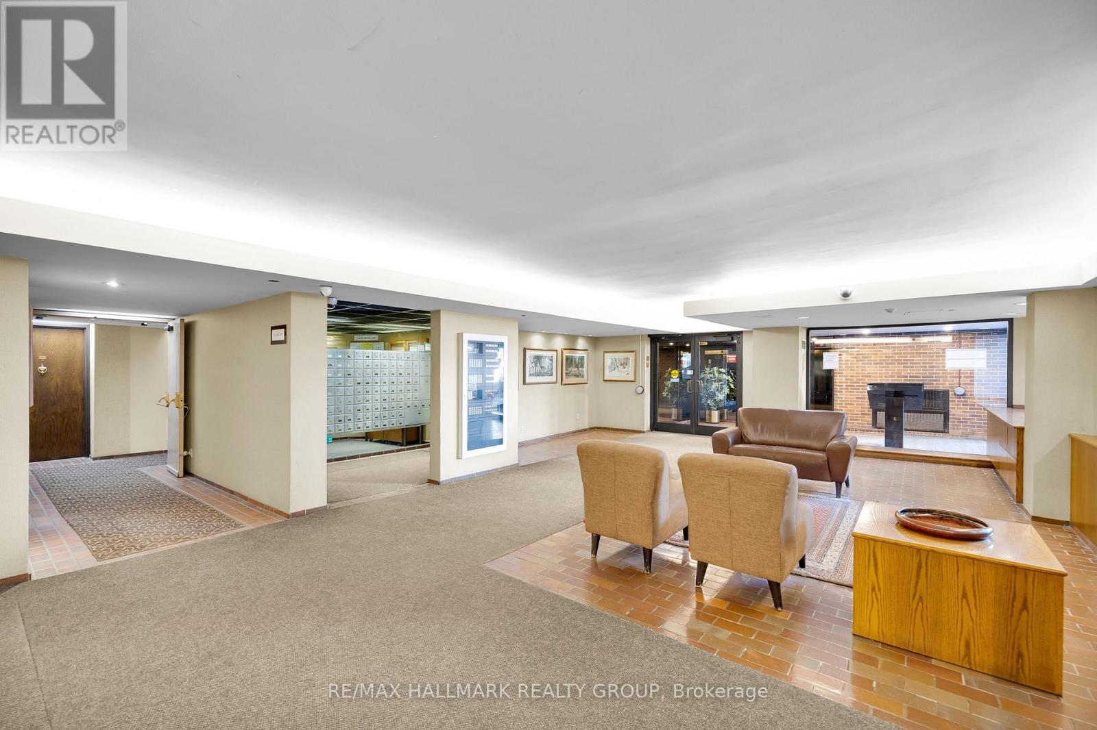 810 - 151 Bay Street, Ottawa, Ontario  K1R 7T2 - Photo 3 - X13515626