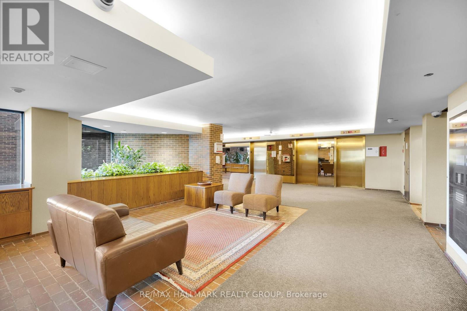810 - 151 Bay Street, Ottawa, Ontario  K1R 7T2 - Photo 4 - X13515626