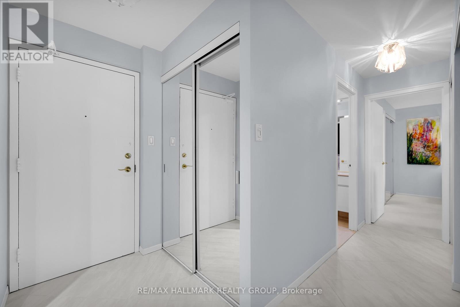 810 - 151 Bay Street, Ottawa, Ontario  K1R 7T2 - Photo 5 - X13515626