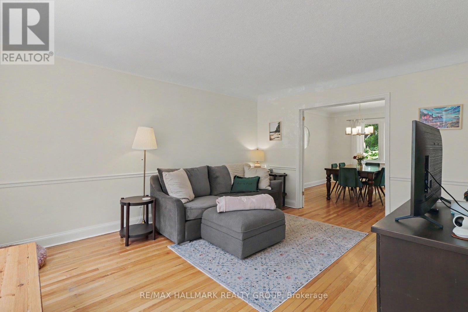 99 Dagmar Avenue, Ottawa, Ontario  K1L 5T3 - Photo 4 - X13515970
